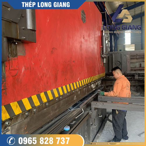 Dịch Vụ Chặt, Cắt CNC